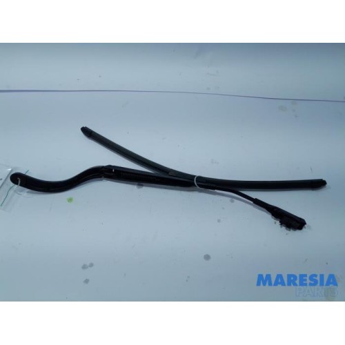 Alfa Romeo - Mito - Front wiper arm
