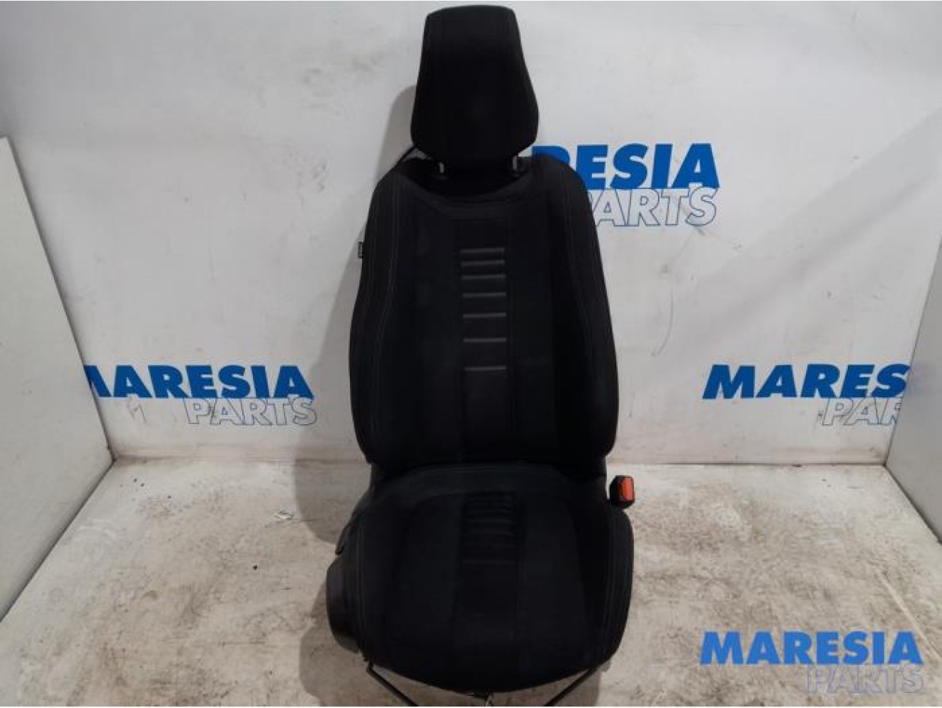 Peugeot - 308 - Seat, right