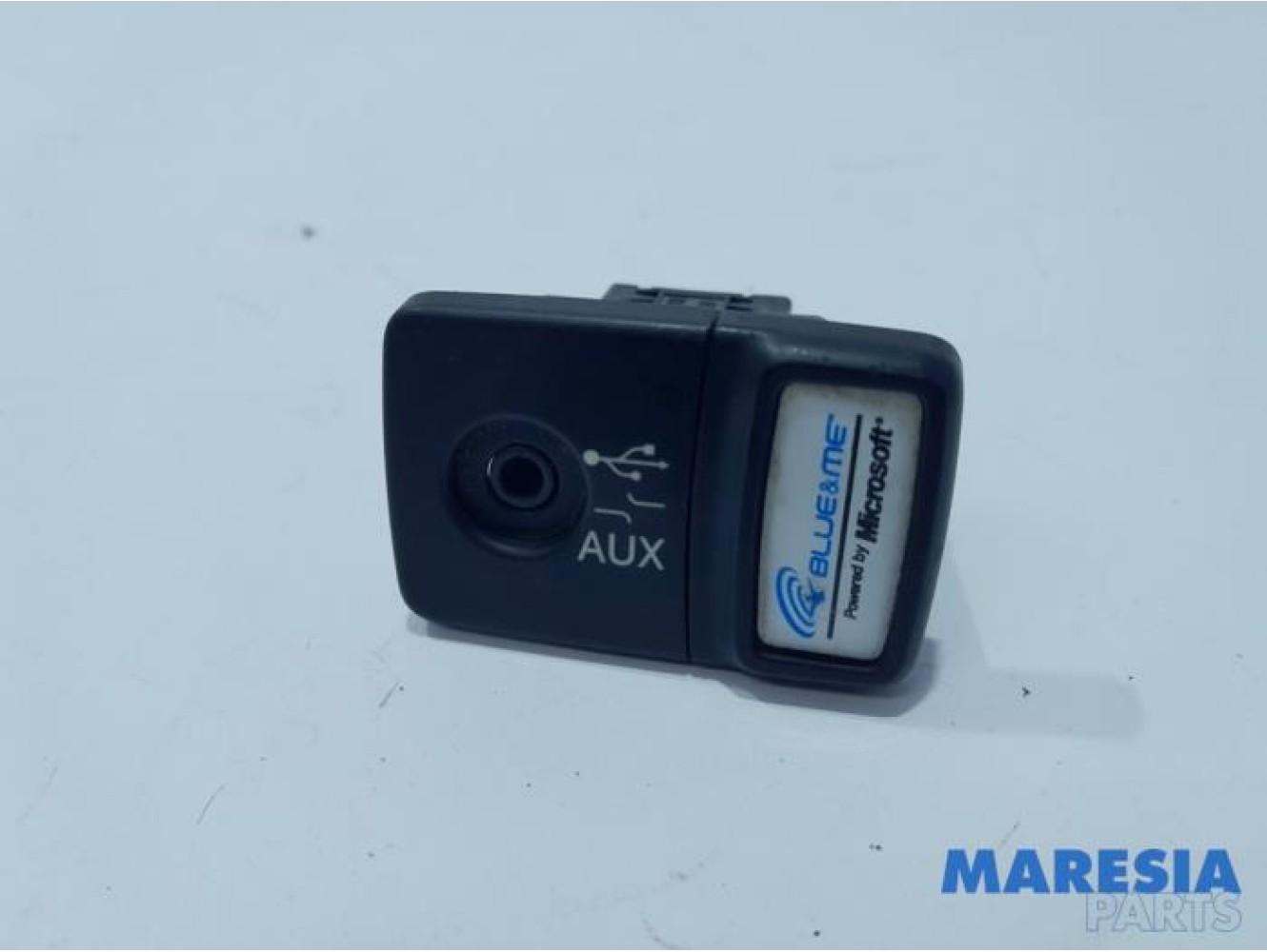 Fiat - 500 - AUX/USB aansluiting
