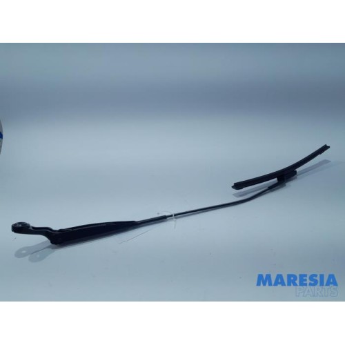 Fiat - 500 - Front wiper arm