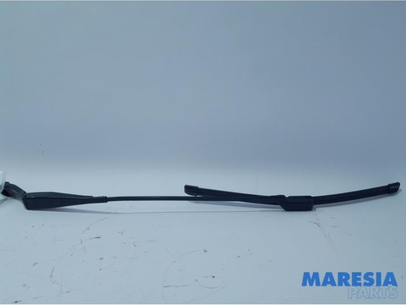 Peugeot - 308 - Front wiper arm
