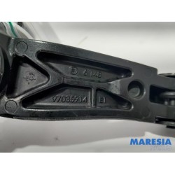 Peugeot - 308 - Front wiper arm