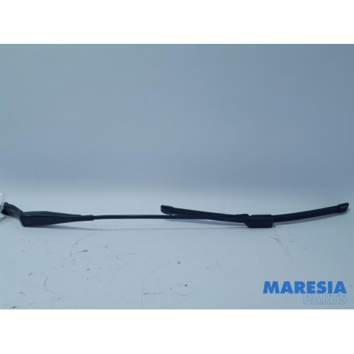 Peugeot - 308 - Front wiper arm
