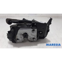 Renault - Clio - Front door lock mechanism 4-door, right