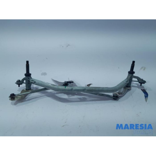 Peugeot - 208 - Wiper mechanism