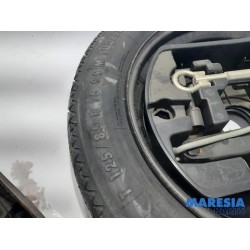 Peugeot - 308 - Krikset + reservewiel
