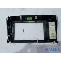 Peugeot - 208 - Multi-media control unit