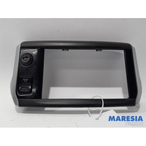 Peugeot - 208 - Regelunit Multi Media