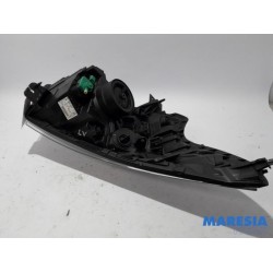 Renault - Trafic - Koplamp links