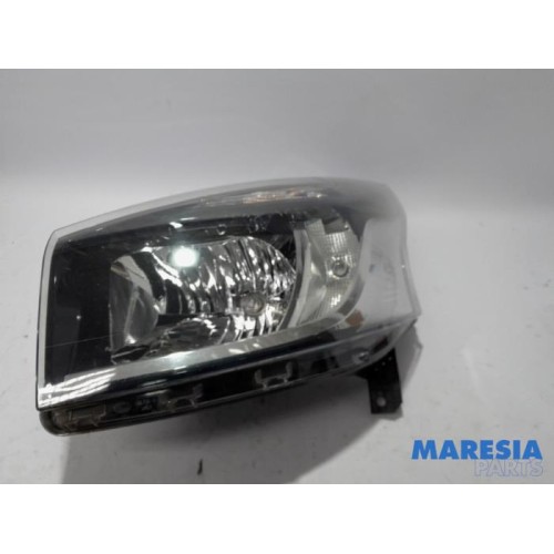 Renault - Trafic - Scheinwerfer links