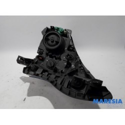 Renault - Trafic - Phare droit