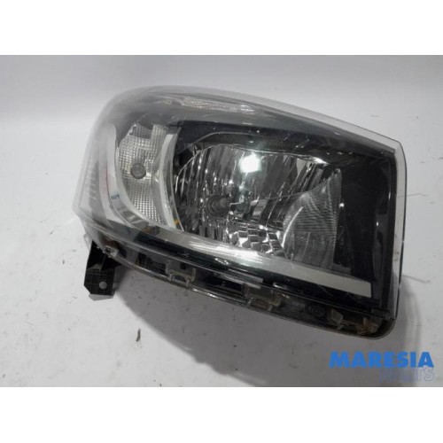 Renault - Trafic - Phare droit