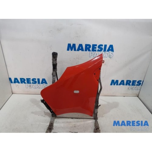 Renault - Trafic - Front wing, left