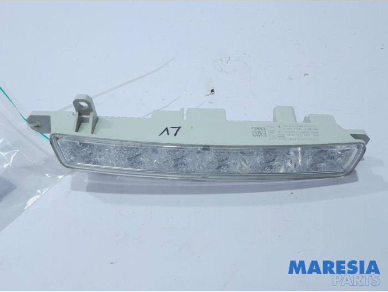 Peugeot - 308 - Tageslicht links