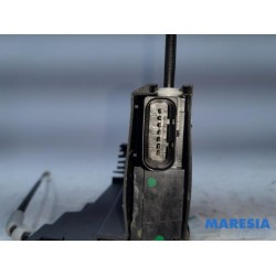 Peugeot - 308 - Front door lock mechanism 4-door, right