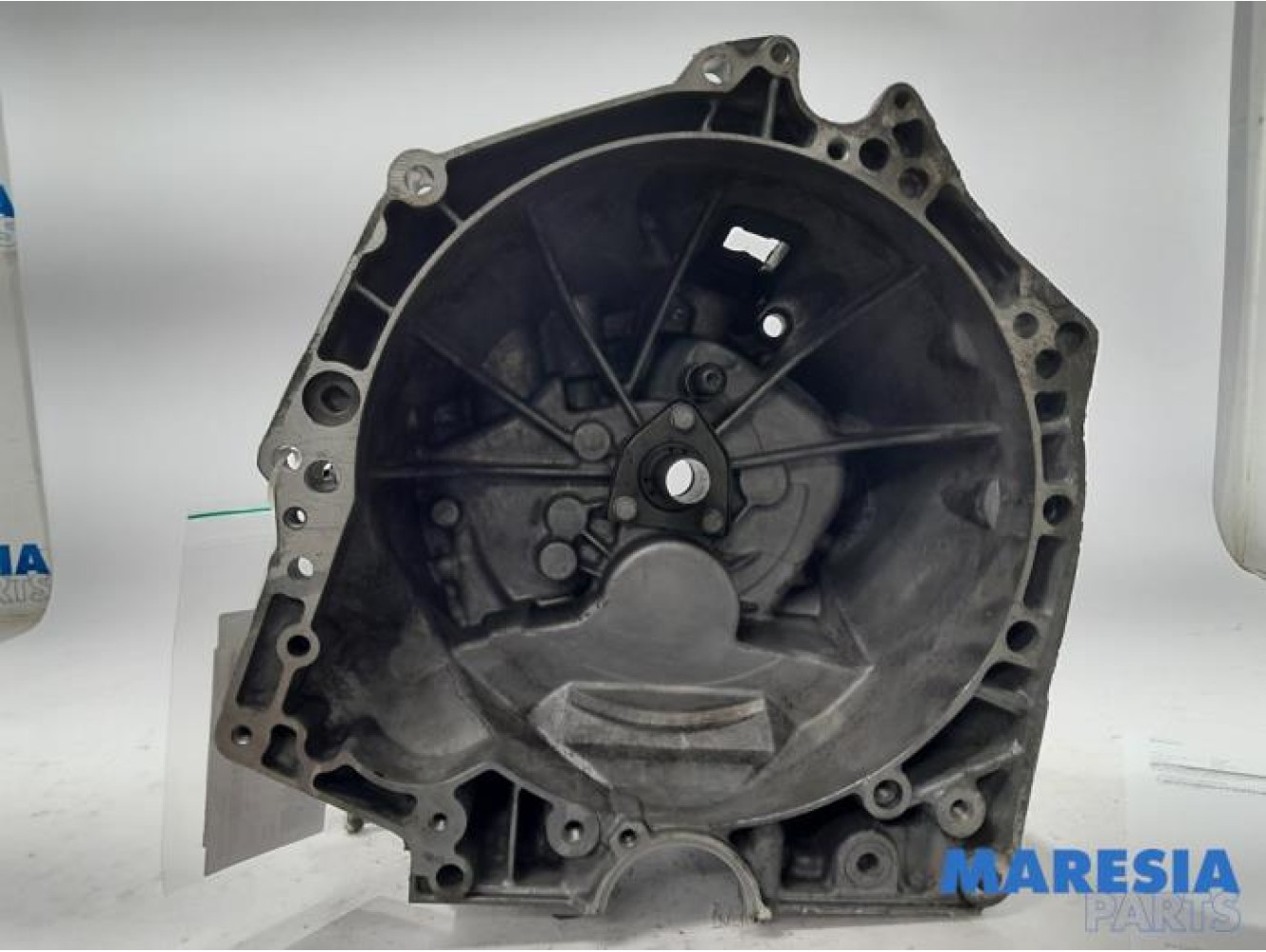 Peugeot - 2008 - Gearbox casing