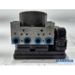 Peugeot - 208 - ABS pump