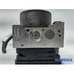 Peugeot - 208 - ABS pump