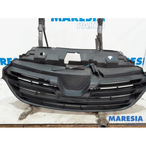Renault - Trafic - Grille