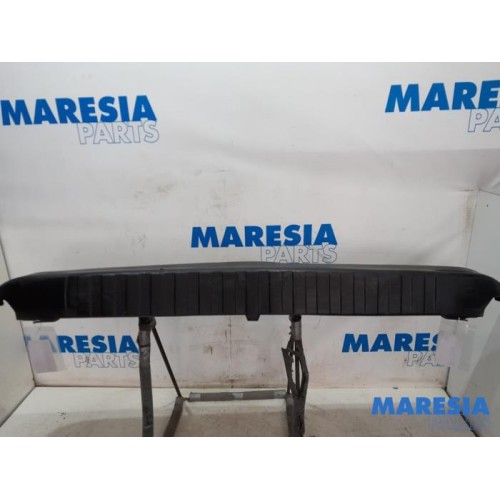 Renault - Trafic - Rear bumper