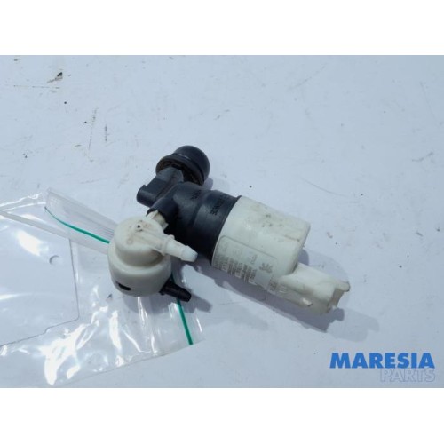 Peugeot - 308 - Front windscreen washer jet