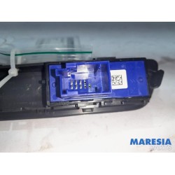 Peugeot - 208 - ESP switch