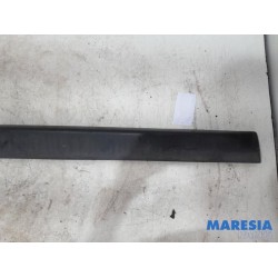Peugeot - 3008 - Zijskirt links