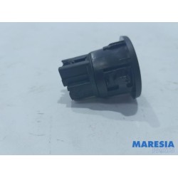 Peugeot - 208 - AUX/USB aansluiting