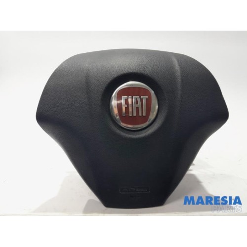 Fiat - Doblo - Left airbag (steering wheel)