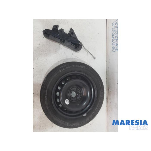 Renault - Megane - Krikset + reservewiel