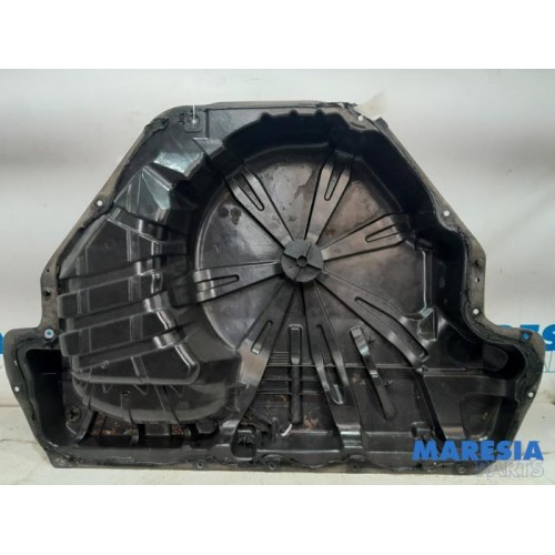 Renault - Megane - Reserveradkasten
