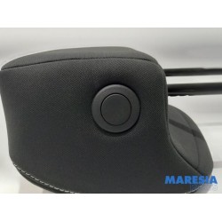 Renault - Megane - Headrest