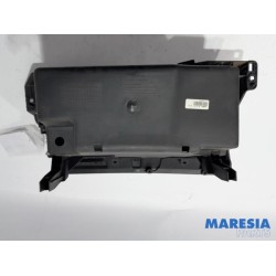 Renault - Trafic - Glovebox