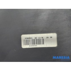Renault - Trafic - Glovebox