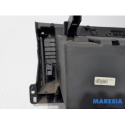 Renault - Trafic - Glovebox