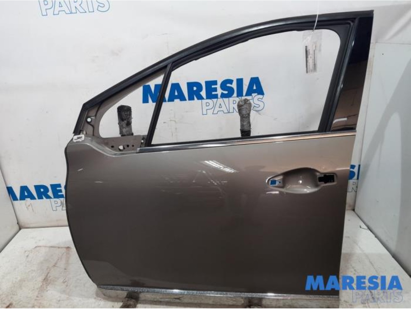 Peugeot - 2008 - Door 4-door, front left