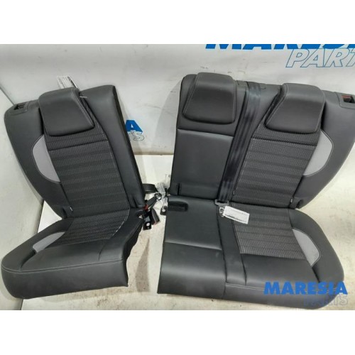 Peugeot - 2008 - Rear bench seat