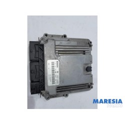 Renault - Trafic - Engine management computer