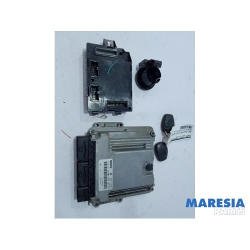 Renault - Trafic - Engine management computer