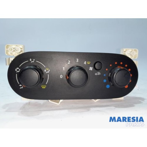 Renault - Trafic - Panneau de commandes chauffage