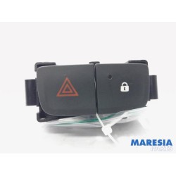 Renault - Trafic - Panic lighting switch