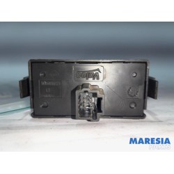 Renault - Trafic - Panic lighting switch