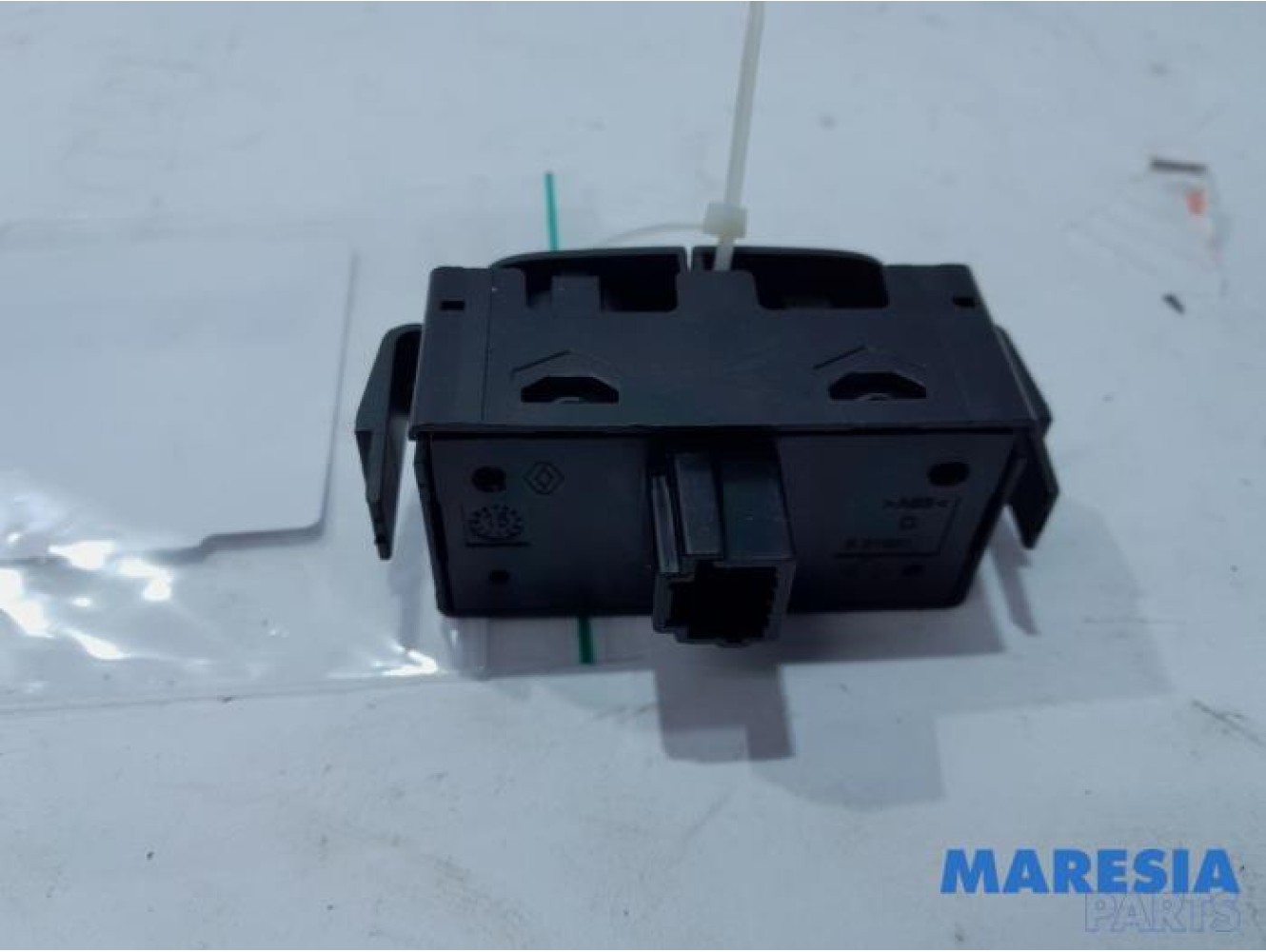 Renault - Trafic - Panic lighting switch