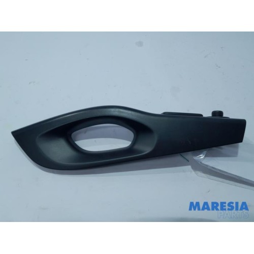 Renault - Trafic - Multi-functional window switch