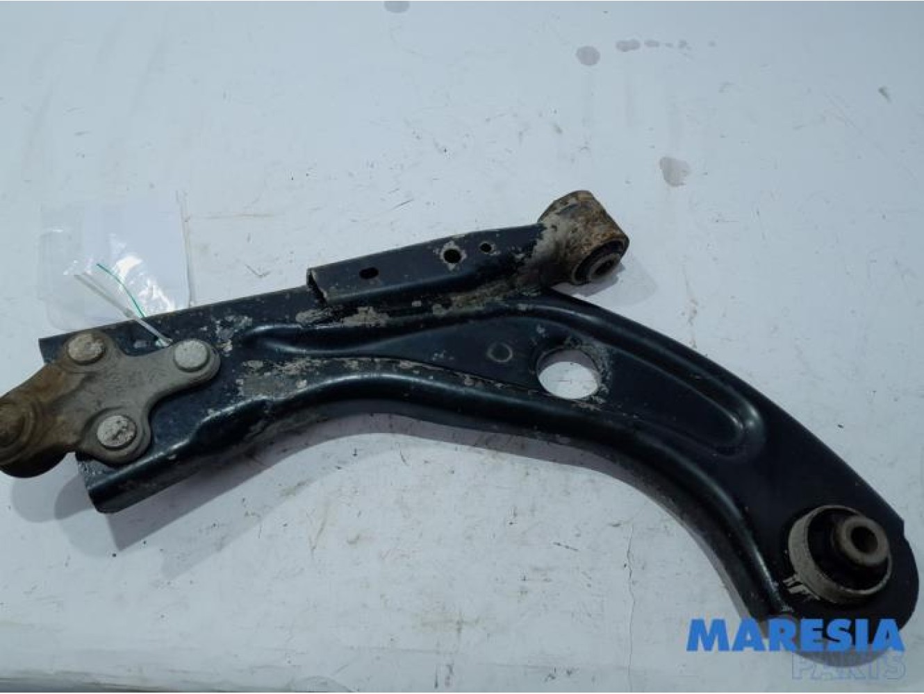 Peugeot - 308 - Bras de suspension bas avant droit