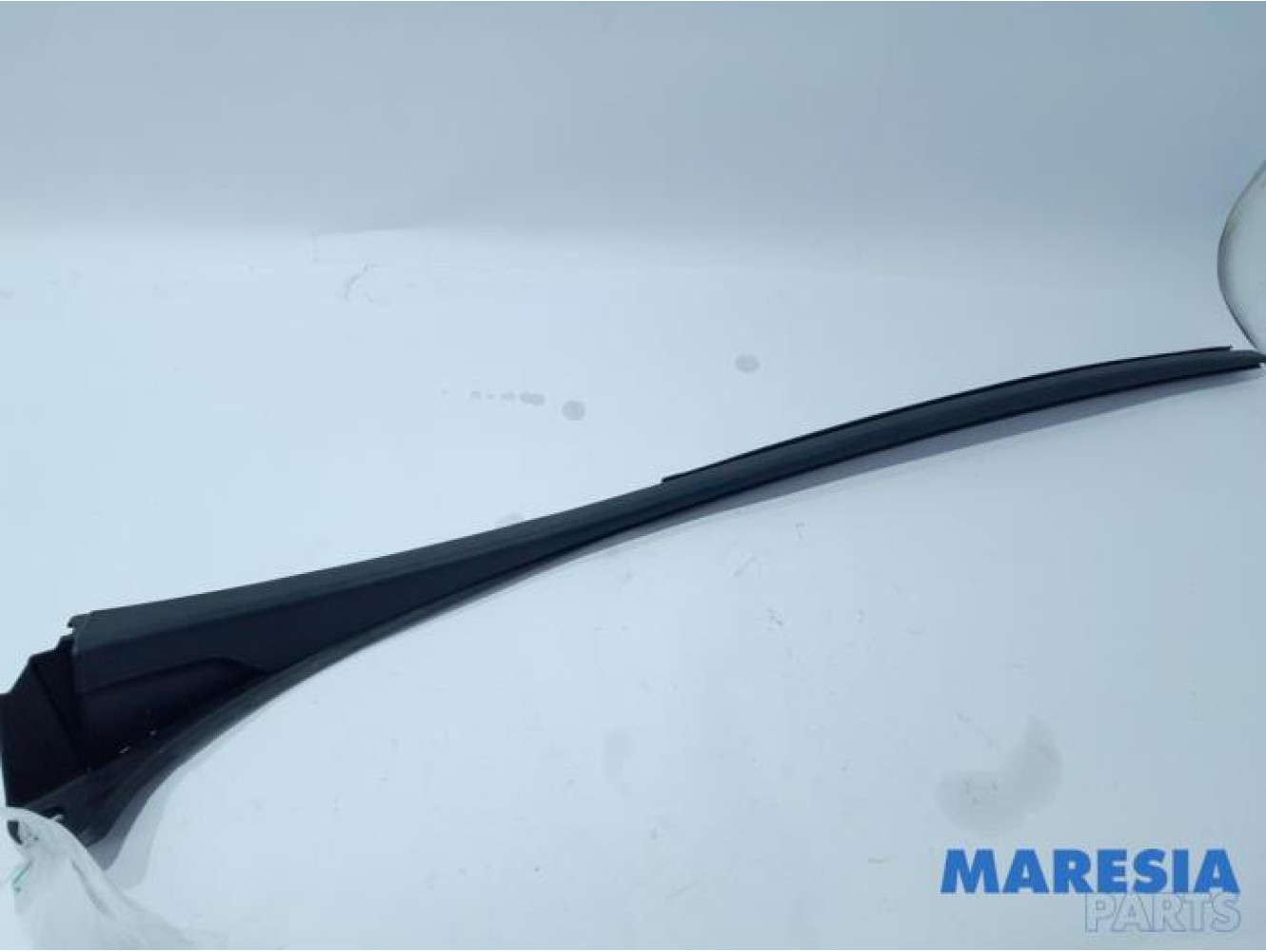 Renault - Trafic - Frontscreen frame