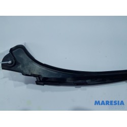 Renault - Trafic - Frontscreen frame