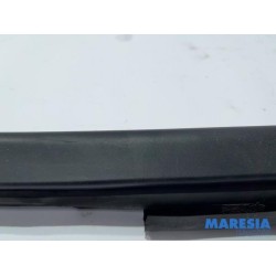 Renault - Trafic - Frontscreen frame