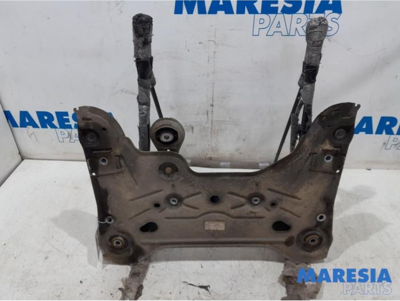 Renault - Trafic - Subframe