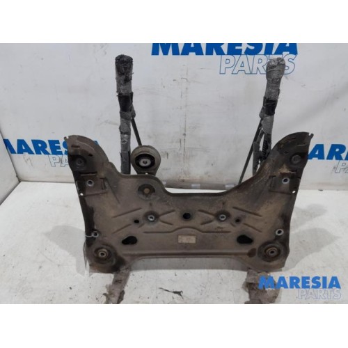 Renault - Trafic - Subframe
